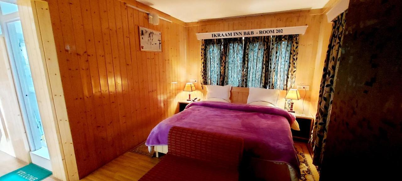 Ikraam Inn Bed & Breakfast Srīnagar Extérieur photo