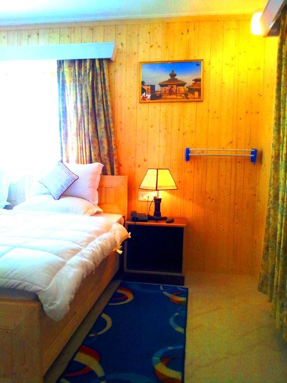 Ikraam Inn Bed & Breakfast Srīnagar Chambre photo