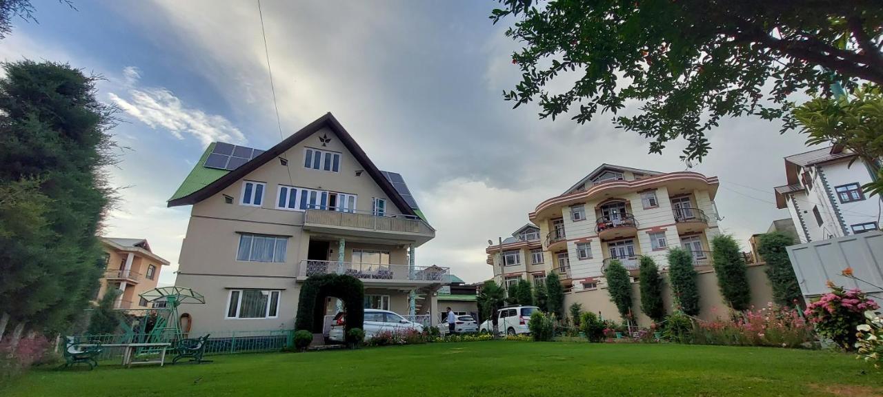 Ikraam Inn Bed & Breakfast Srīnagar Extérieur photo