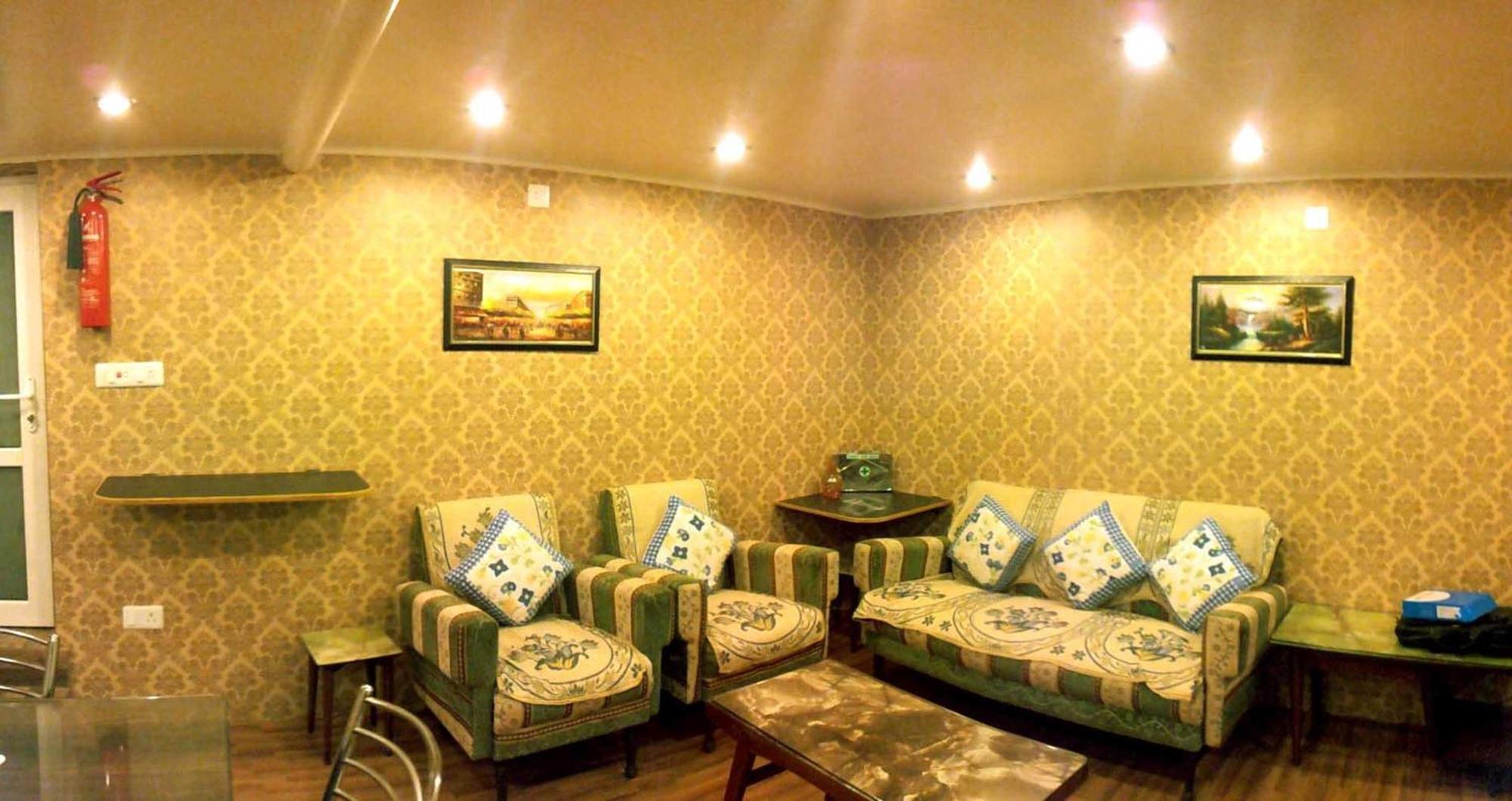 Ikraam Inn Bed & Breakfast Srīnagar Extérieur photo